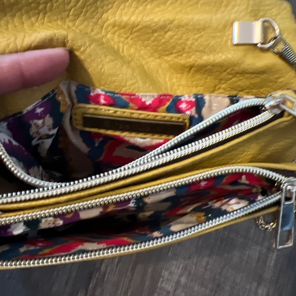 Street Level, the Juno model, vegan leather small-sized bag purse w/gold chain - Picture 4 of 7